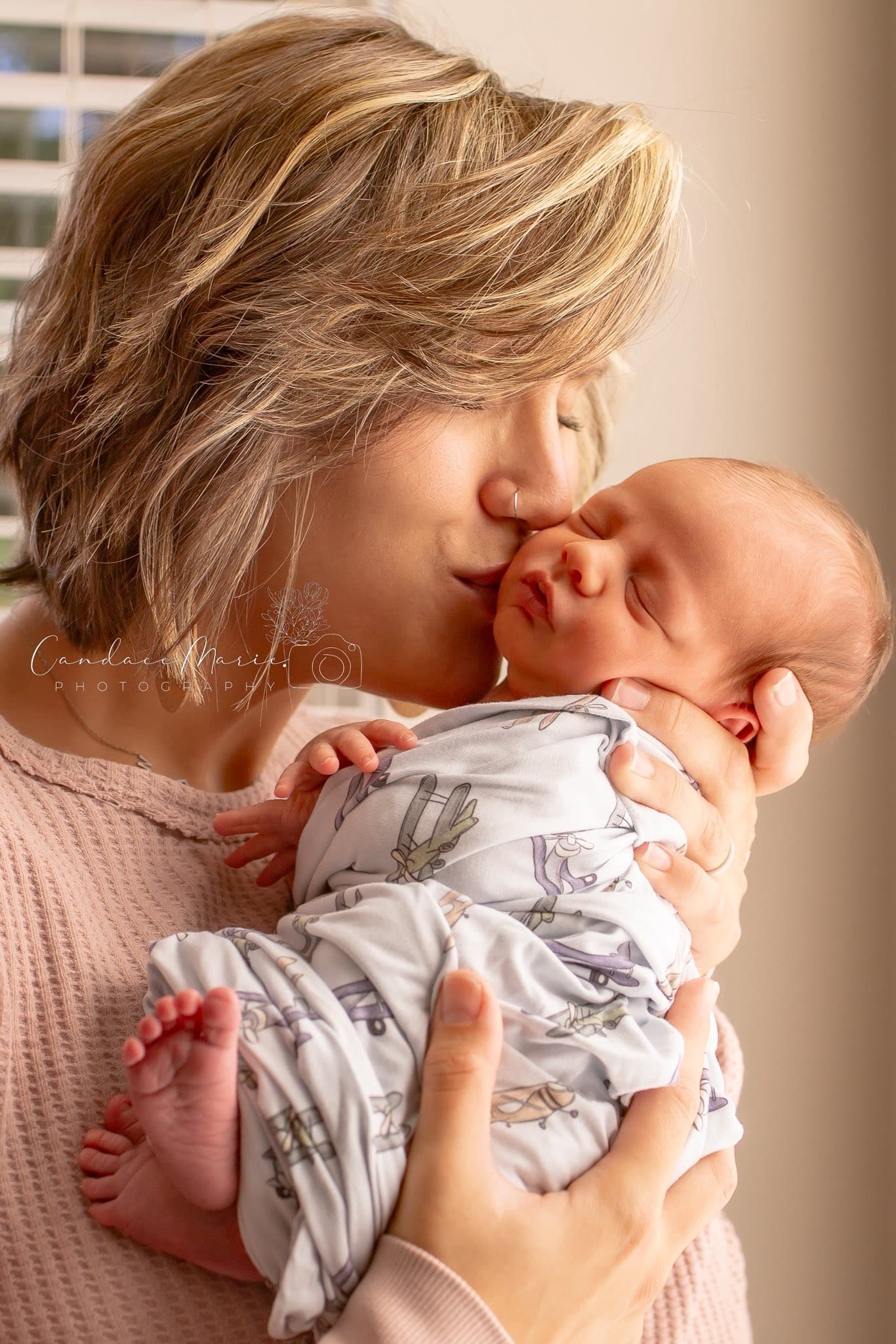 Mother and newborn photography